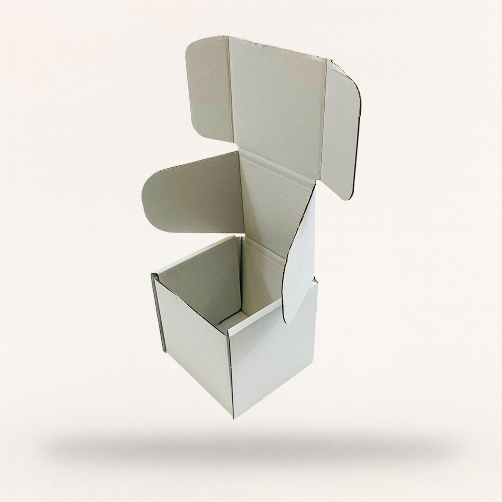 White PiP Small Parcel Postal Box - 102mm x 102mm x 102mm