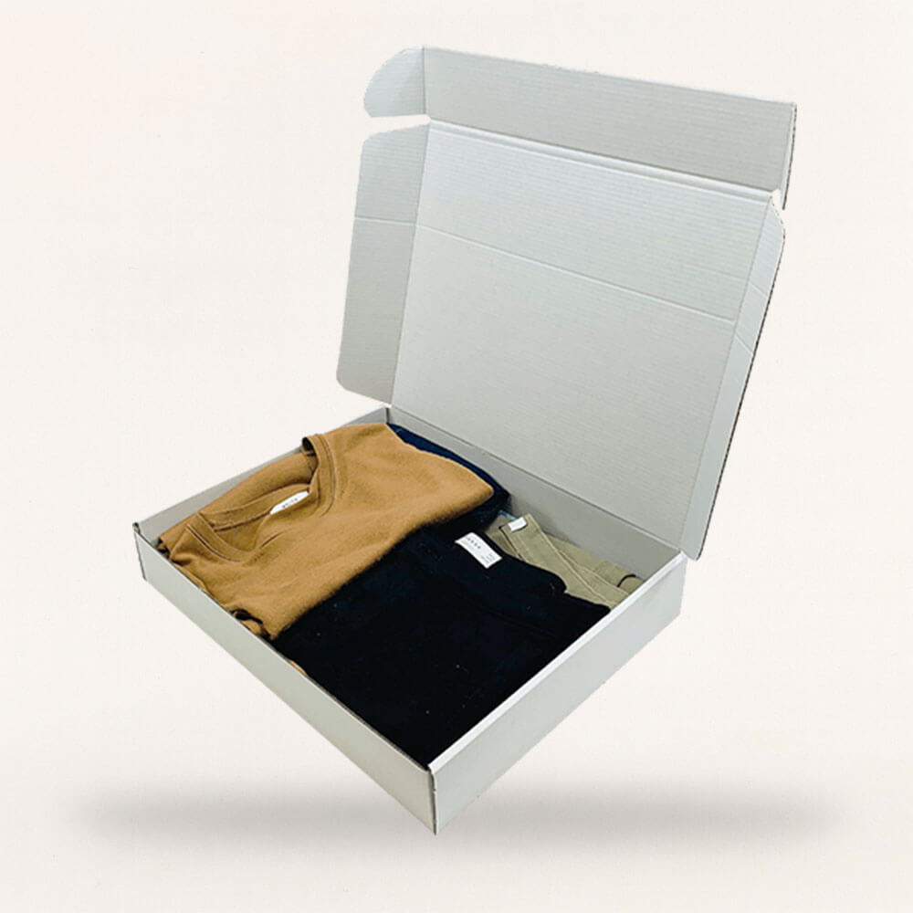 White PiP Small Parcel Postal Box - 426mm x 342mm x 74mm