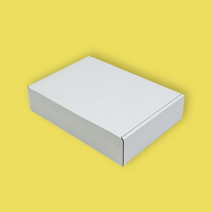 White PiP Small Parcel Postal Box - 240mm x 160mm x 40mm